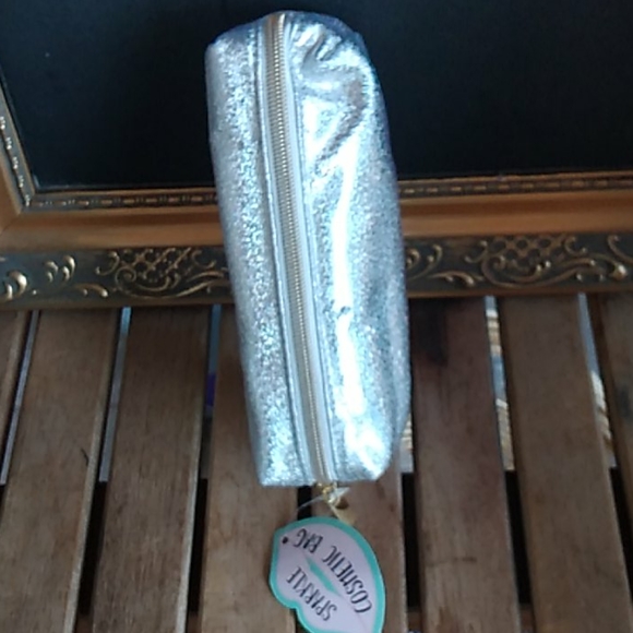 Cosmetics bag new silver sparkle - Picture 2 of 5